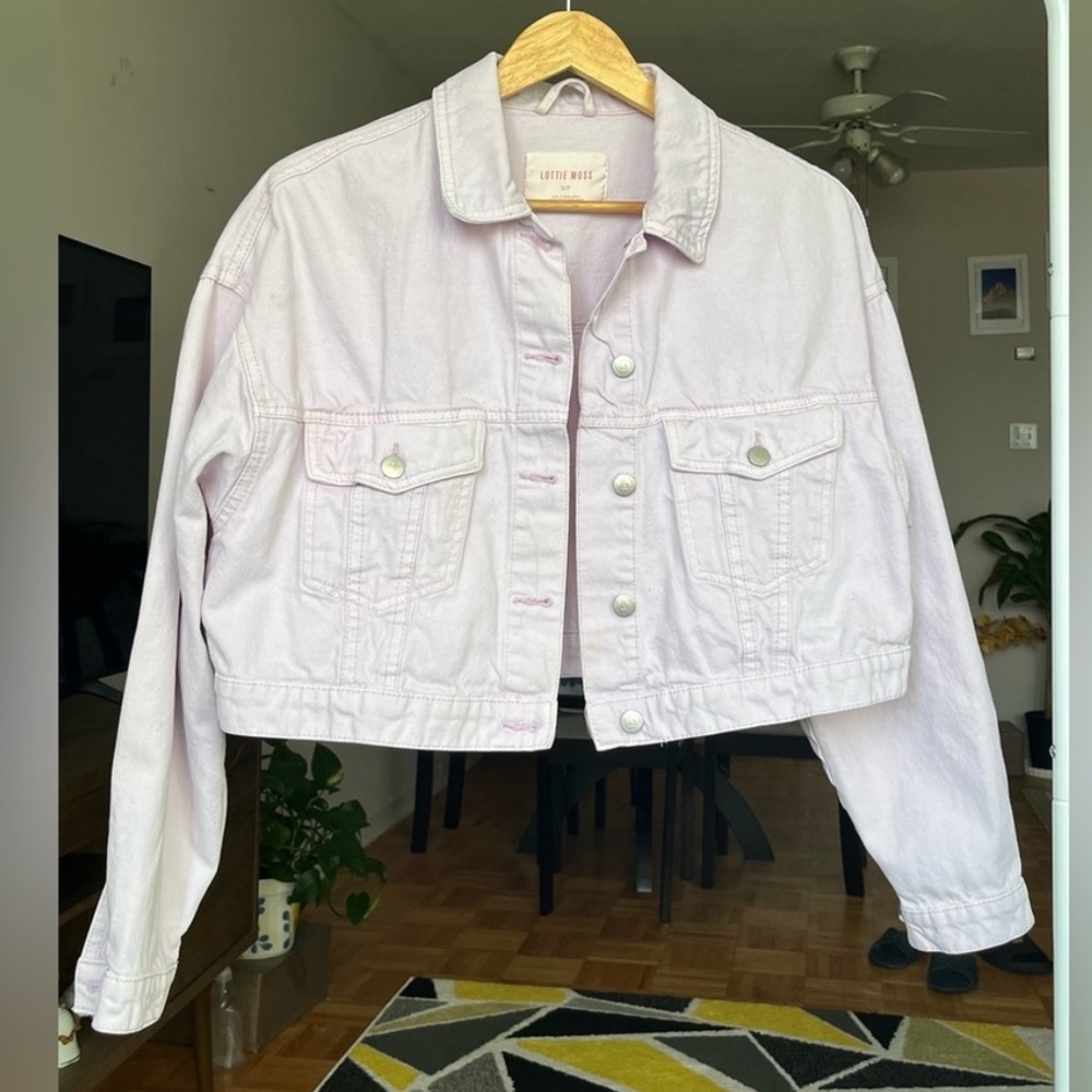 Oversized light purple cropped jeans jacket
